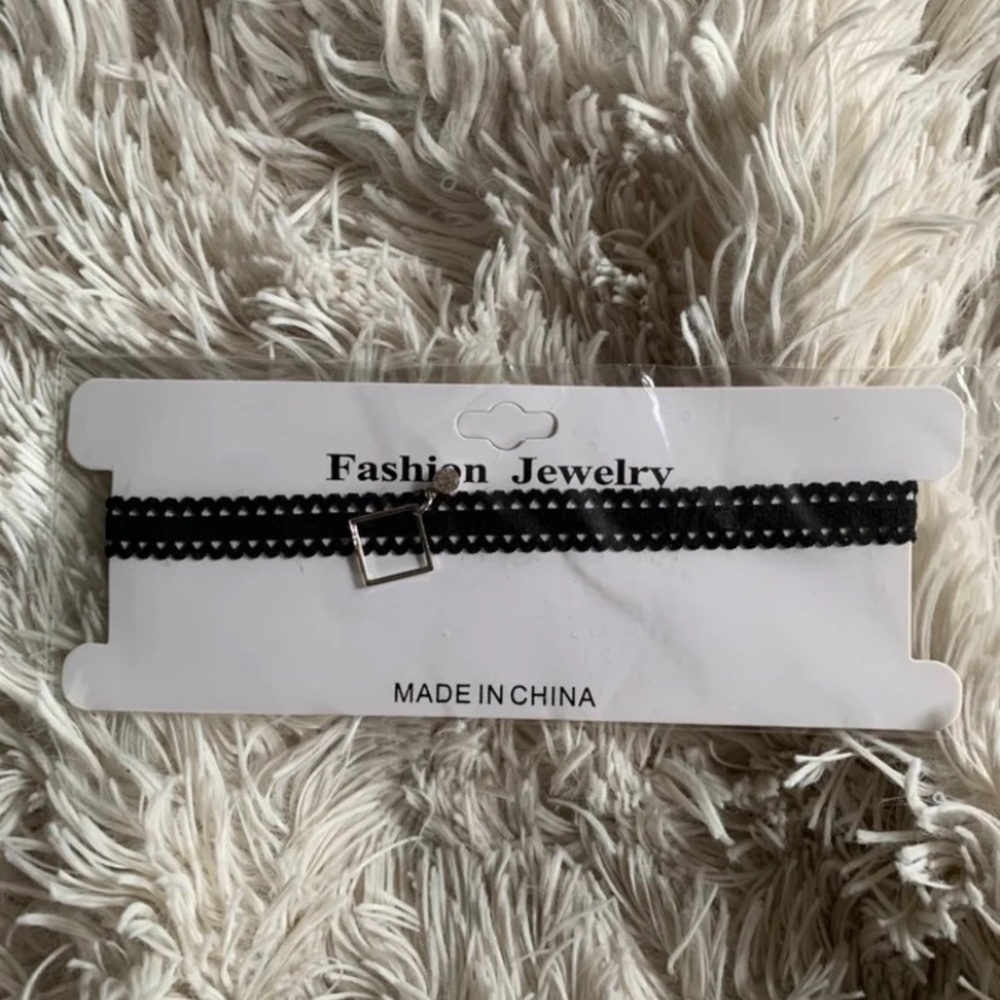 Black choker